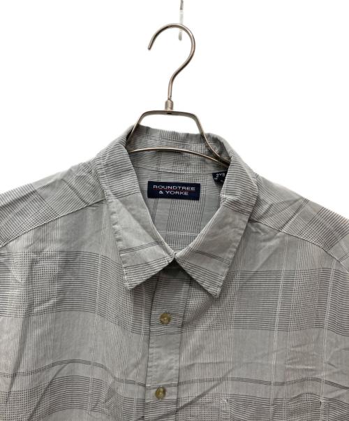 ROUNDTREE&YORKE（ラウンドツリー・アンド・ヨーク）ROUNDTREE&YORKE (ラウンドツリー・アンド・ヨーク) 半袖シャツ グレー サイズ:2XLの古着・服飾アイテム