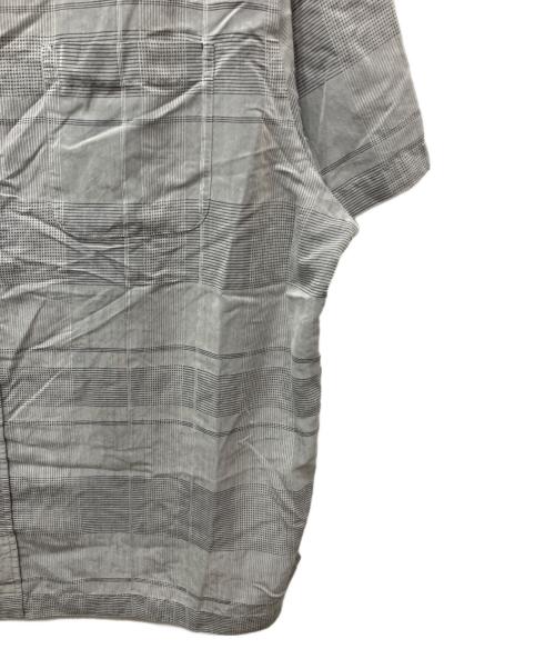 ROUNDTREE&YORKE（ラウンドツリー・アンド・ヨーク）ROUNDTREE&YORKE (ラウンドツリー・アンド・ヨーク) 半袖シャツ グレー サイズ:2XLの古着・服飾アイテム