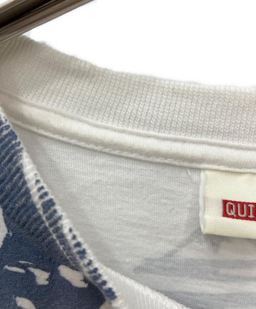 Quiksilver（クイックシルバー）Quiksilver (クイックシルバー) 大判プリントTシャツ ブルー×ホワイト サイズ:Mの古着・服飾アイテム