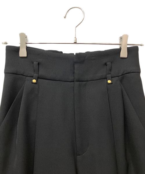 FRAY ID（フレイ アイディー）FRAY ID (フレイ アイディー) ベルトセットハイウエストタックパンツ／ウォッシャブル ブラック サイズ:０の古着・服飾アイテム