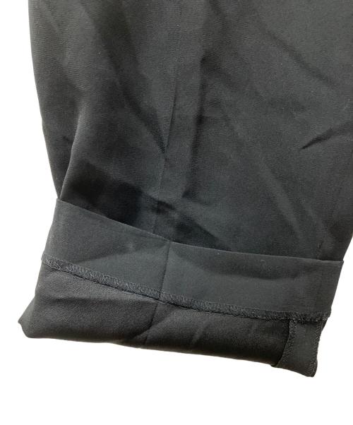 MACPHEE（マカフィー）MACPHEE (マカフィー) バックサテンジョーゼットタックテーパードパンツ ブラック サイズ:34の古着・服飾アイテム