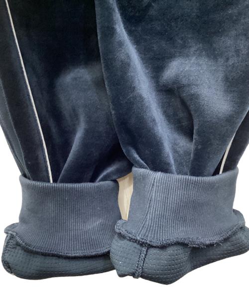 adidas（アディダス）adidas (アディダス) ビヨンド ルーズフィット ベロア フルレング ス カフパンツ ネイビー サイズ:Sの古着・服飾アイテム