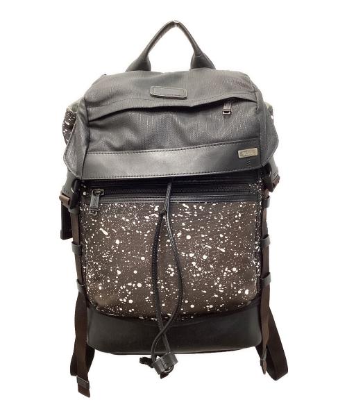 TUMI（トゥミ）TUMI (トゥミ) Kinser フラップバックパック ブラック×ブラウンの古着・服飾アイテム