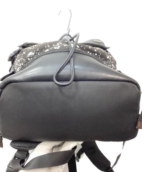 TUMI（トゥミ）TUMI (トゥミ) Kinser フラップバックパック ブラック×ブラウンの古着・服飾アイテム