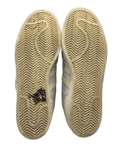 adidas（アディダス）adidas (アディダス) SUPERSTAR FTWR WHITE/OFF WHITE/BLUE アイボリー サイズ:US9 1/2の古着・服飾アイテム