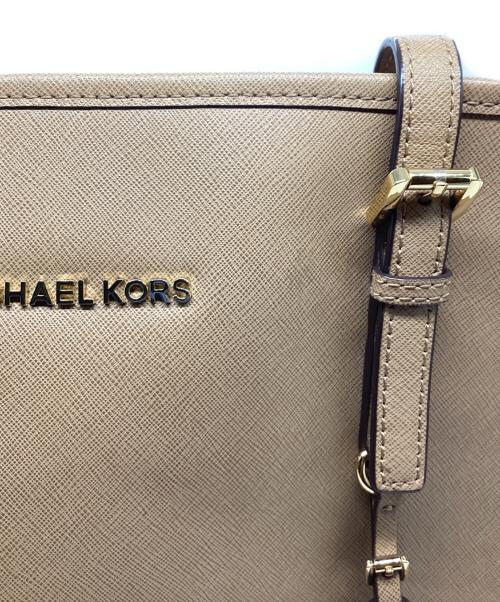 MICHAEL KORS（マイケルコース）MICHAEL KORS (マイケルコース) トートバッグ ベージュの古着・服飾アイテム