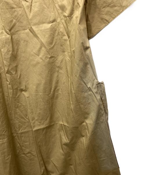 POSTELEGANT（ポステレガント）POSTELEGANT (ポステレガント) 半袖ワンピース ベージュ サイズ:Sの古着・服飾アイテム