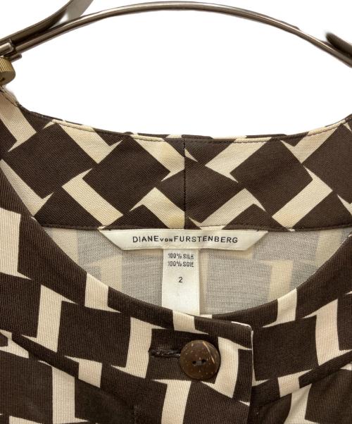 DIANE VON FURSTENBERG（ダイアンフォンファステンバーグ）DIANE VON FURSTENBERG (ダイアンフォンファステンバーグ) シルクジャージー総柄ワンピース ブラウン サイズ:2の古着・服飾アイテム