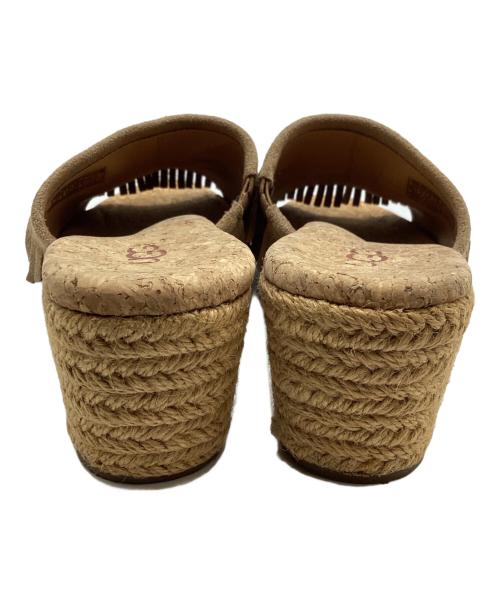 UGG（アグ）UGG (アグ) ウェッジソールサンダル アイボリー サイズ:23.5cmの古着・服飾アイテム