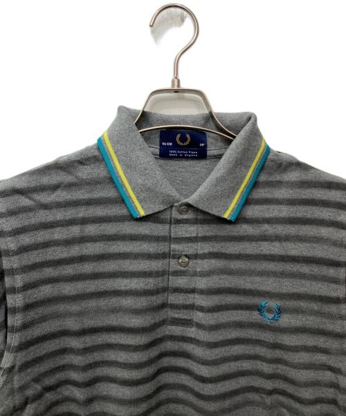 FRED PERRY（フレッドペリー）FRED PERRY (フレッドペリー) ボーダーポロシャツ グレー サイズ:38の古着・服飾アイテム