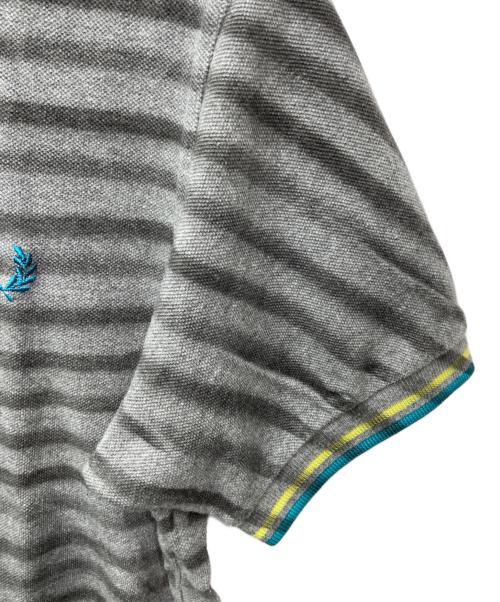 FRED PERRY（フレッドペリー）FRED PERRY (フレッドペリー) ボーダーポロシャツ グレー サイズ:38の古着・服飾アイテム