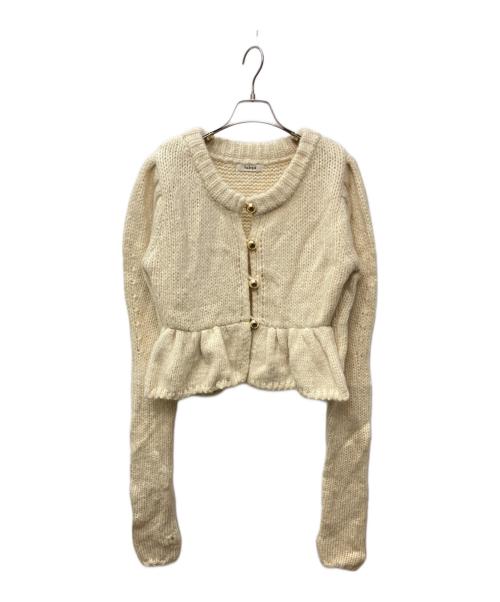 Andequal（アンドコール）Andequal (アンドコール) gold button puff sleeve knit/ゴールドボタンパフスリーブニット ベージュ サイズ:FREEの古着・服飾アイテム