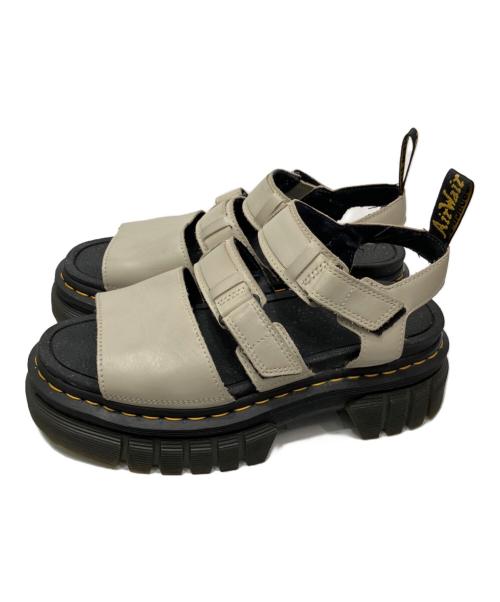 Dr.Martens（ドクターマーチン）Dr.Martens (ドクターマーチン) Ricki 3 strap サンダル アイボリー サイズ:UK6の古着・服飾アイテム