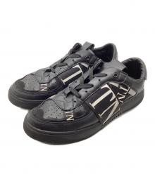 VALENTINO（ヴァレンティノ）の古着「ローカットスニーカー」｜ブラック