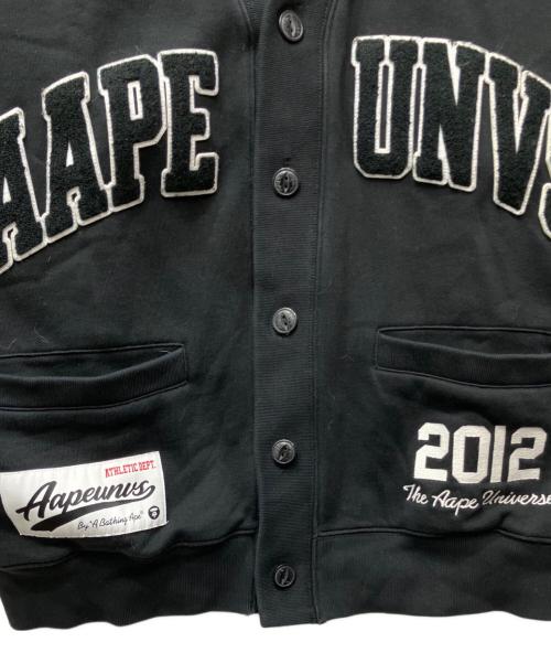 Aape BY A BATHING APE（エーエイプ バイ アベイシングエイプ）AAPE BY A BATHING APE (エーエイプ バイ アベイシングエイプ) college fleece cardigan（カレッジフリースカーディガン） ブラック サイズ:Mの古着・服飾アイテム