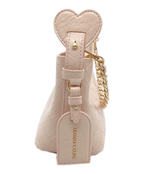 CHARLES & KEITH（チャールズアンドキース）CHARLES & KEITH (チャールズアンドキース) Duo ドゥオ キルティング チェーンバケットバッグ ピンクの古着・服飾アイテム