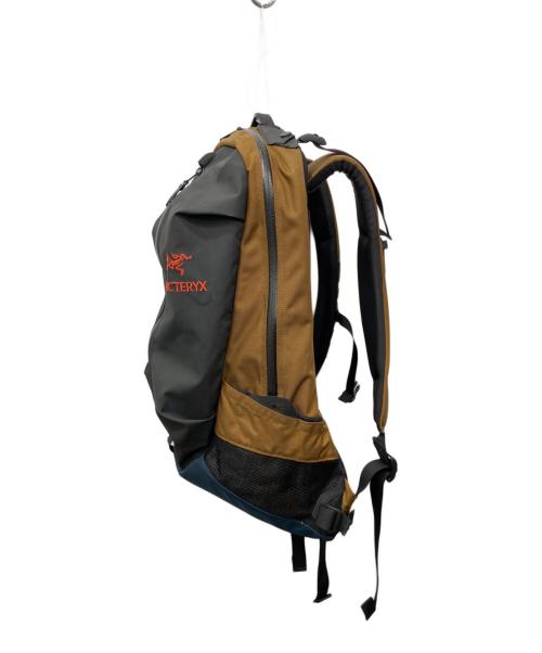 ARC'TERYX（アークテリクス）ARC'TERYX (アークテリクス) BEAMS (ビームス) Arro 22 Backpack ブラウン×ブラックの古着・服飾アイテム