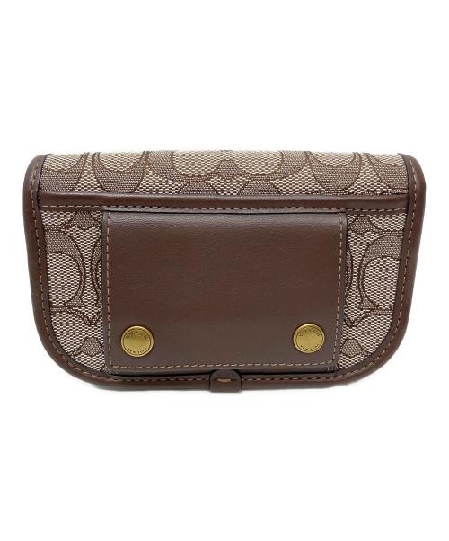 COACH（コーチ）COACH (コーチ) マルチファンクション クロスボディ ウィズ ディンキー ベージュの古着・服飾アイテム