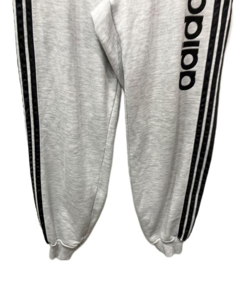 adidas（アディダス）adidas (アディダス) トラックパンツ グレーの古着・服飾アイテム