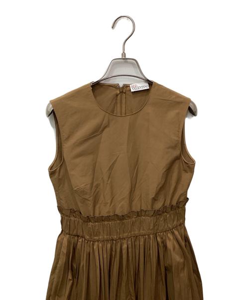 RED VALENTINO（レッドヴァレンティノ）RED VALENTINO (レッドヴァレンティノ) ノースリーブワンピース ベージュ サイズ:38の古着・服飾アイテム