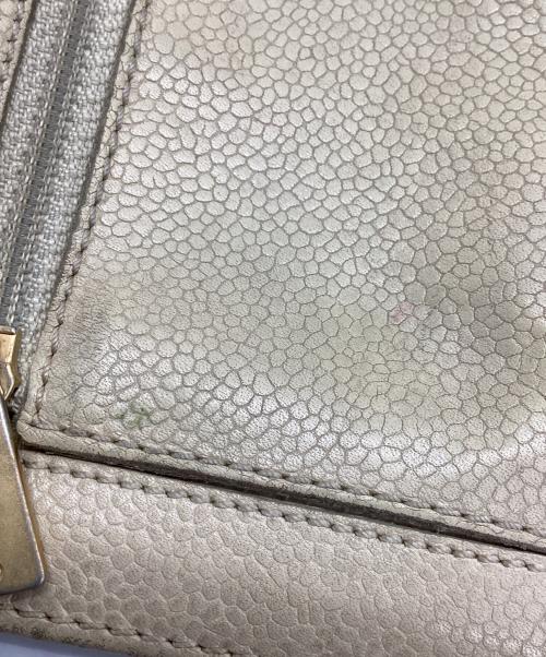 CHANEL（シャネル）CHANEL (シャネル) キャビアスキンココマーク2つ折り財布 アイボリーの古着・服飾アイテム