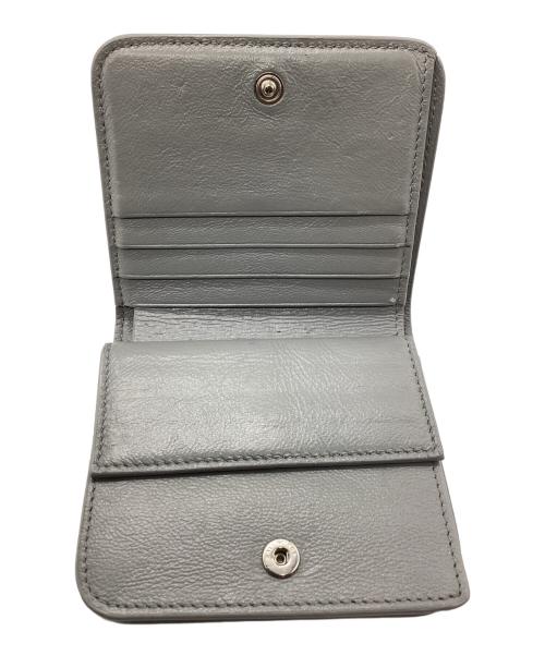 BALENCIAGA（バレンシアガ）BALENCIAGA (バレンシアガ) CASH COIN & CARD HOLDER WITH FLAP （コインキャッシュ&カードホルダーウィズフラップ） グレーの古着・服飾アイテム
