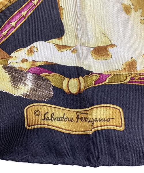 Salvatore Ferragamo（サルヴァトーレ フェラガモ）Salvatore Ferragamo (サルヴァトーレ フェラガモ) アニマルプリントシルクスカーフ ブラック サイズ:90cm×90cmの古着・服飾アイテム