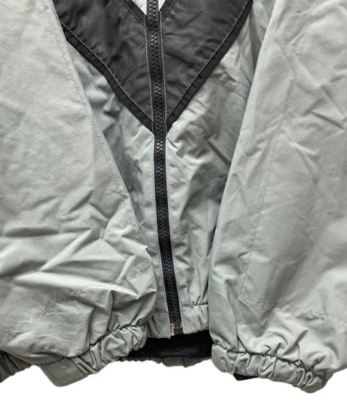 US ARMY（ユーエスアーミー）US ARMY (ユーエスアーミー) トレーニングジャケット グレー サイズ:XL-Rの古着・服飾アイテム
