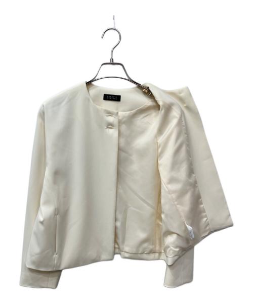 BARNEYS NEWYORK（バーニーズ・ニューヨーク）BARNEYS NEWYORK (バーニーズ・ニューヨーク) パールボタンノーカラージャケット アイボリー サイズ:36の古着・服飾アイテム