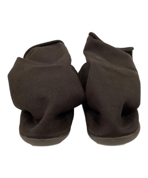 YEEZY（イージー）YEEZY (イージー) YZY PODS ブラウン サイズ:表記なしの古着・服飾アイテム