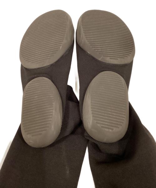 YEEZY（イージー）YEEZY (イージー) YZY PODS ブラウン サイズ:表記なしの古着・服飾アイテム