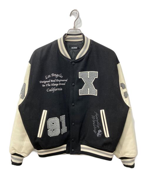 X-LARGE（エクストララージ）X-LARGE (エクストララージ) OG LOGO VARSITY JACKET/オリジナルロゴバーシティジャケット ホワイト×ブラック サイズ:Mの古着・服飾アイテム