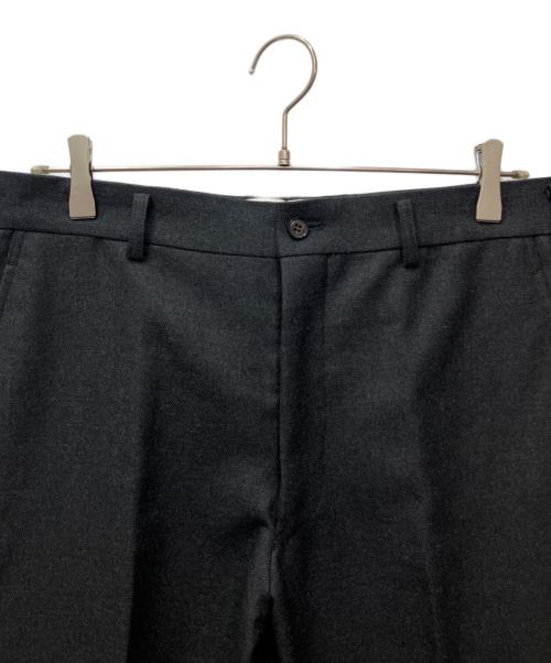 COMME des GARCONS HOMME PLUS（コムデギャルソンオムプリュス）COMME des GARCONS HOMME PLUS (コムデギャルソンオムプリュス) ノータックウールスラックス グレー サイズ:Sの古着・服飾アイテム