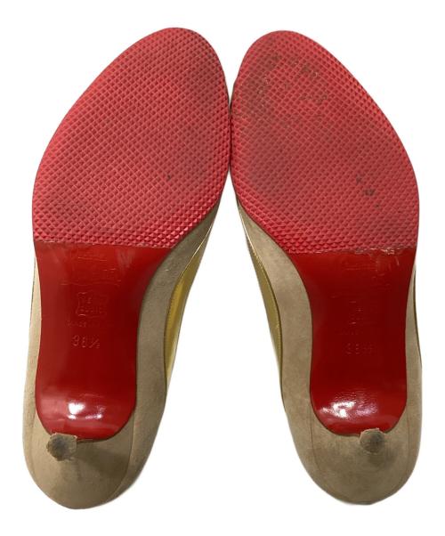 Christian Louboutin（クリスチャン・ルブタン）Christian Louboutin (クリスチャン・ルブタン) オープントゥーパンプス ベージュ サイズ:36　１/２の古着・服飾アイテム