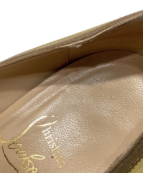 Christian Louboutin（クリスチャン・ルブタン）Christian Louboutin (クリスチャン・ルブタン) オープントゥーパンプス ベージュ サイズ:36　１/２の古着・服飾アイテム