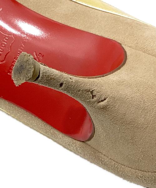 Christian Louboutin（クリスチャン・ルブタン）Christian Louboutin (クリスチャン・ルブタン) オープントゥーパンプス ベージュ サイズ:36　１/２の古着・服飾アイテム