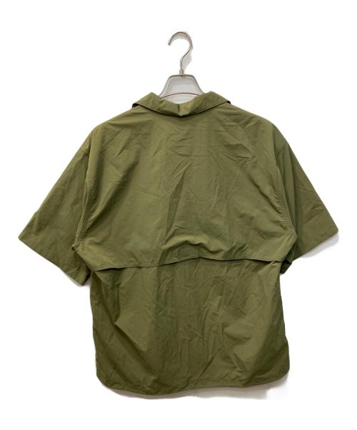 ATMOS（アトモス）ATMOS (アトモス) ナイロンシャツ カーキ サイズ:Lの古着・服飾アイテム