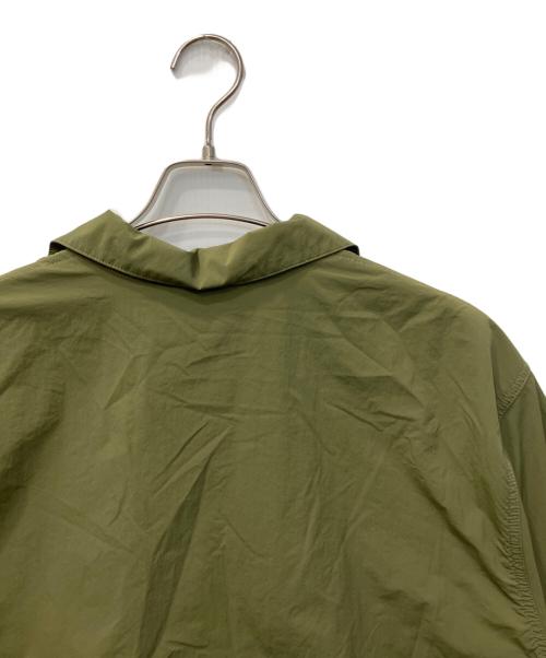 ATMOS（アトモス）ATMOS (アトモス) ナイロンシャツ カーキ サイズ:Lの古着・服飾アイテム