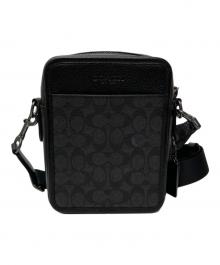 COACH（コーチ）の古着「シグネチャー サリバン クロスボディ ショルダーバッグ」｜ブラック