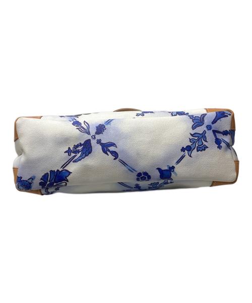 Vivienne Westwood（ヴィヴィアンウエストウッド）Vivienne Westwood (ヴィヴィアンウエストウッド) バードプリントグラデーショントートバッグ ブルーの古着・服飾アイテム