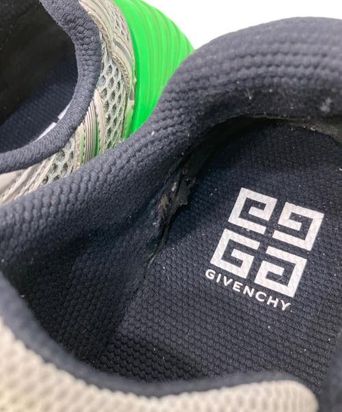 GIVENCHY（ジバンシィ）GIVENCHY (ジバンシィ) TK-MX RUNNER/ティーケー・エムエックス ランナー スニーカー グレー サイズ:45の古着・服飾アイテム