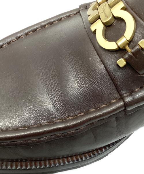 Salvatore Ferragamo（サルヴァトーレ フェラガモ）Salvatore Ferragamo (サルヴァトーレ フェラガモ) ダブルガンチーニ ビットローファー ブラウン サイズ:9.5の古着・服飾アイテム
