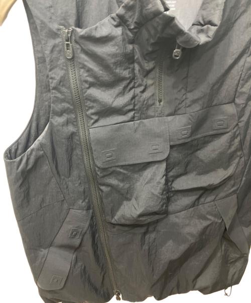 WHITE MOUNTAINEERING（ホワイトマウンテ二アニング）WHITE MOUNTAINEERING (ホワイトマウンテ二アニング) GORE-TEX INFINIUM x PRIMALOFT PADDED LUGGAGE VEST ブラックの古着・服飾アイテム