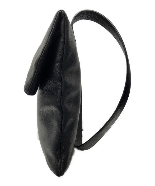LOEWE（ロエベ）LOEWE (ロエベ) レザーフラップショルダーバッグ ブラックの古着・服飾アイテム