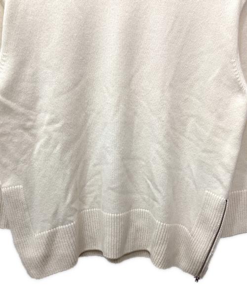 maison kitsune（メゾンキツネ）MAISON KITSUNE (メゾンキツネ) カシミヤ混サイドジップニット アイボリー サイズ:Sの古着・服飾アイテム