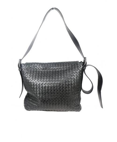 BOTTEGA VENETA（ボッテガベネタ）BOTTEGA VENETA (ボッテガベネタ) イントレチャートショルダーバッグ ブラック 163971VQ1311301の古着・服飾アイテム