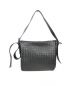 BOTTEGA VENETA（ボッテガヴェネタ）の古着「イントレチャートショルダーバッグ」｜ブラック