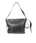 BOTTEGA VENETA (ボッテガベネタ) イントレチャートショルダーバッグ ブラック 163971VQ1311301：97800円