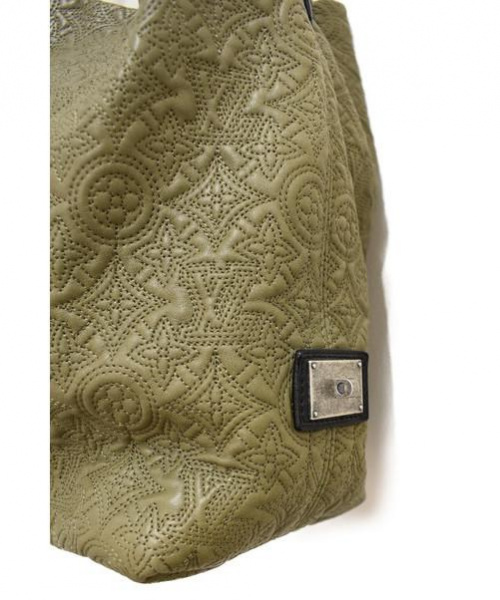 LOUIS VUITTON（ルイ ヴィトン）LOUIS VUITTON (ルイヴィトン) ホーボーPM オリーブ サイズ:PM モノグラムアンティア M93154の古着・服飾アイテム