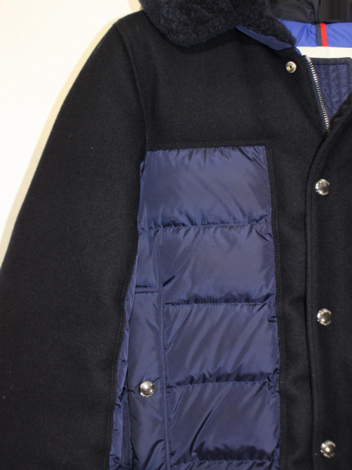 MONCLER（モンクレール）MONCLER (モンクレール) ダウンジャケット ネイビー サイズ:1の古着・服飾アイテム